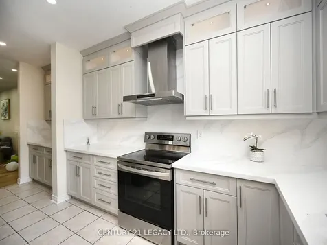 3 Bowsfield Drive Brampton ON L6P 1C8
