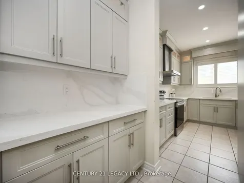 3 Bowsfield Drive Brampton ON L6P 1C8