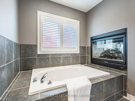 3 Bowsfield Drive Brampton ON L6P 1C8