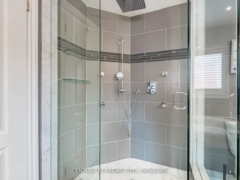 3 Bowsfield Drive Brampton ON L6P 1C8
