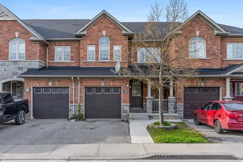 32 Bay Breeze Drive Brampton ON L6R 0M1