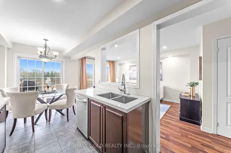 32 Bay Breeze Drive Brampton ON L6R 0M1