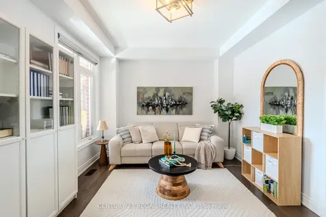 25 Elysian Fields Circle Brampton ON L6Y 6E9