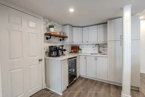 25 Elysian Fields Circle Brampton ON L6Y 6E9