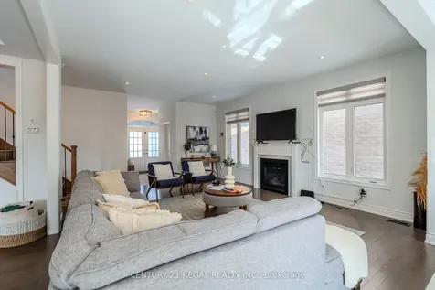 25 Elysian Fields Circle Brampton ON L6Y 6E9