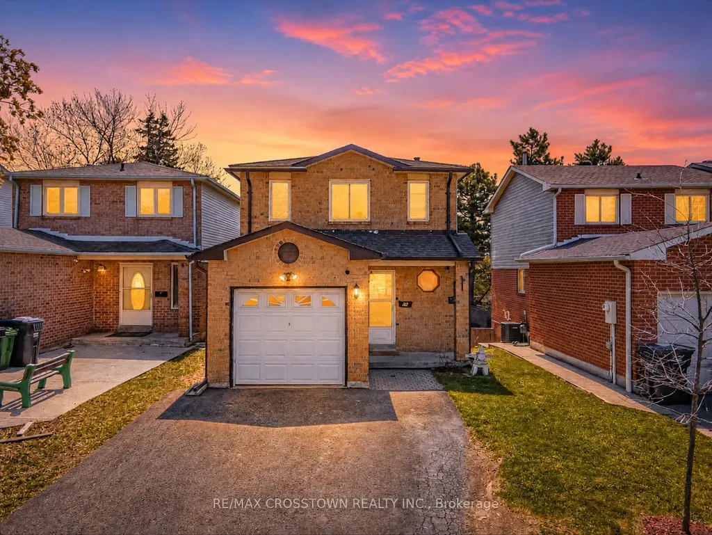 24 Cassander Crescent Brampton ON L6Z 1Z2