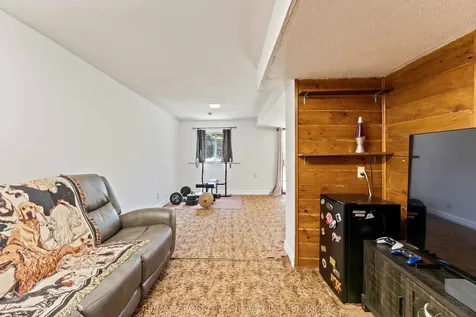 24 Cassander Crescent Brampton ON L6Z 1Z2