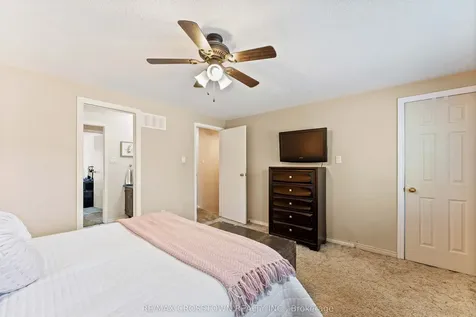 24 Cassander Crescent Brampton ON L6Z 1Z2