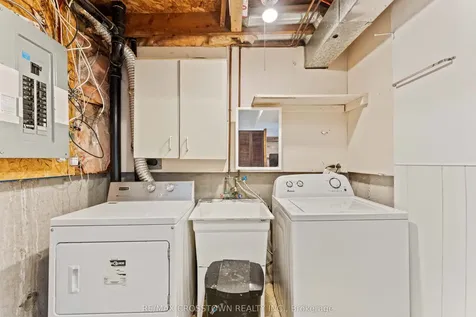 24 Cassander Crescent Brampton ON L6Z 1Z2