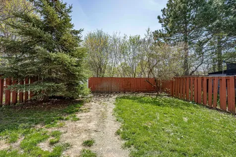24 Cassander Crescent Brampton ON L6Z 1Z2