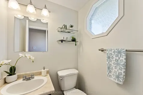 24 Cassander Crescent Brampton ON L6Z 1Z2