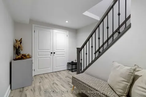 4269 Vivaldi Road Burlington ON L7M 0N4