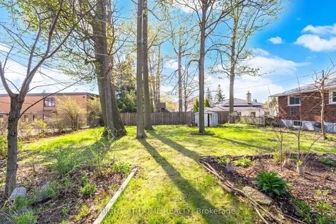 1461 Moss Glen Road Burlington ON L7P 2C2