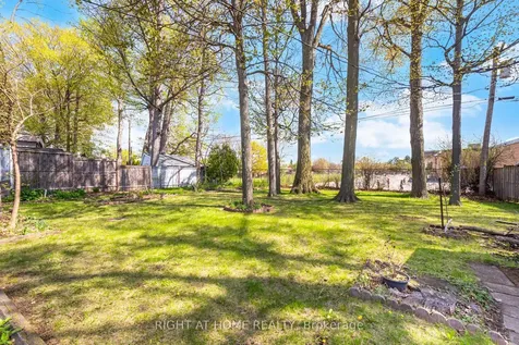 1461 Moss Glen Road Burlington ON L7P 2C2