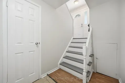 6780 Formentera Avenue Mississauga ON L5N 2L1
