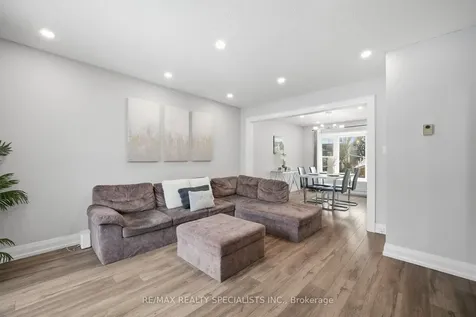 6780 Formentera Avenue Mississauga ON L5N 2L1