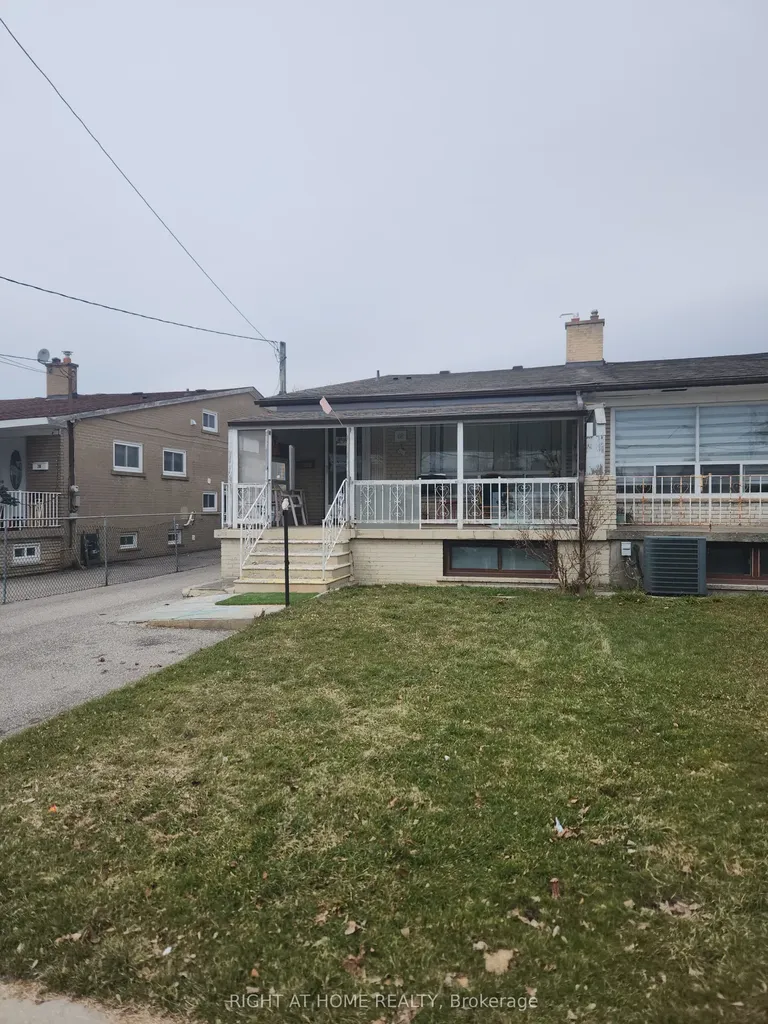 68 Lanyard Road Toronto ON M9M 1Y9