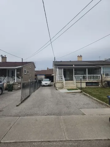 68 Lanyard Road Toronto ON M9M 1Y9