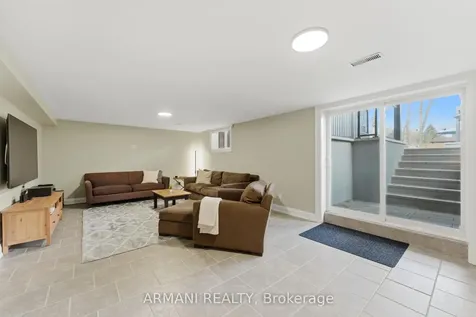 80 Wallasey Avenue Toronto ON M9M 1E4
