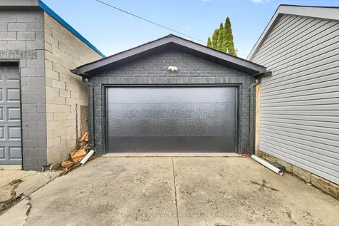 97 Ascot Avenue Toronto ON M6E 1G1