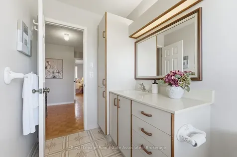 1616 Haig Boulevard Mississauga ON L5E 3C9
