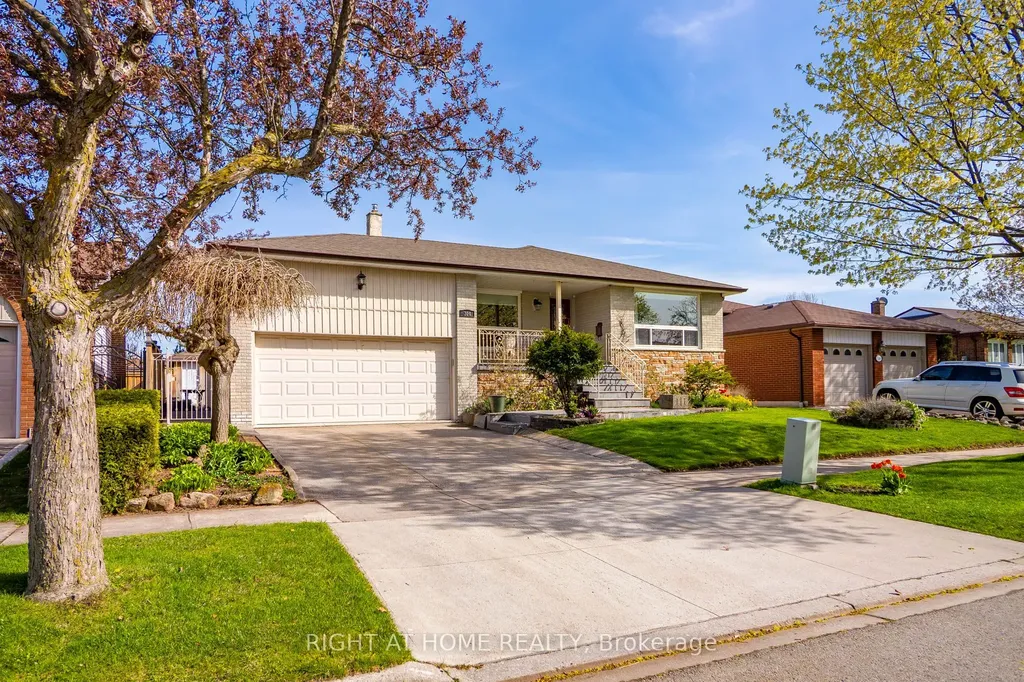 304 Ulric Crescent Oakville ON L6K 3R2
