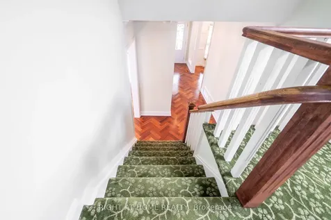 304 Ulric Crescent Oakville ON L6K 3R2