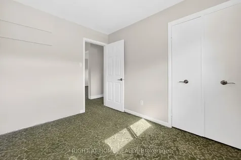 304 Ulric Crescent Oakville ON L6K 3R2