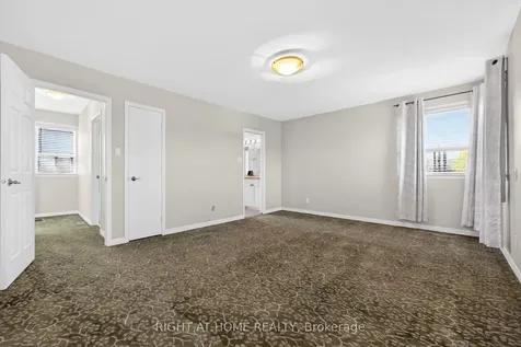 304 Ulric Crescent Oakville ON L6K 3R2