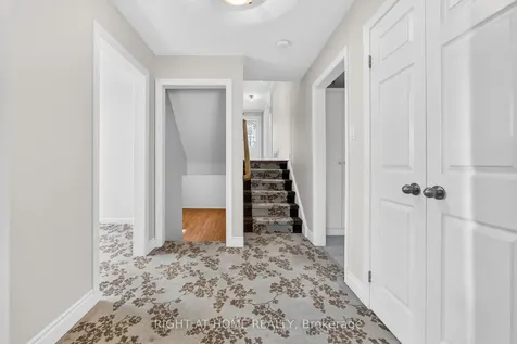 304 Ulric Crescent Oakville ON L6K 3R2