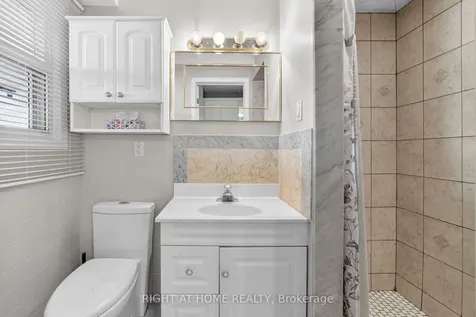 304 Ulric Crescent Oakville ON L6K 3R2