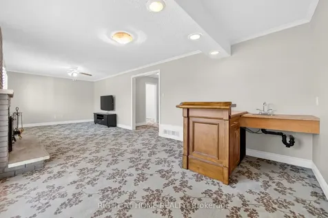 304 Ulric Crescent Oakville ON L6K 3R2
