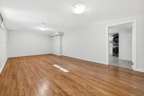 304 Ulric Crescent Oakville ON L6K 3R2
