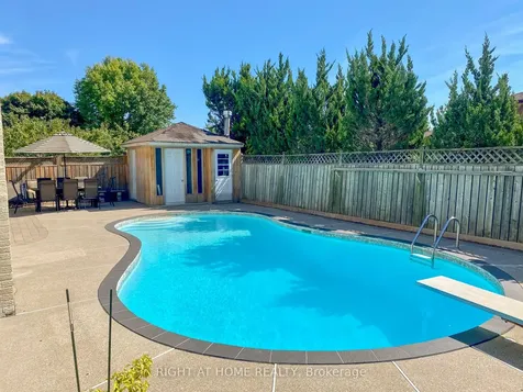 304 Ulric Crescent Oakville ON L6K 3R2
