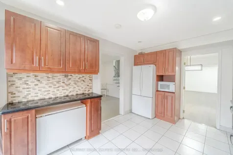 36 Kentucky Drive Brampton ON L6Y 4E9