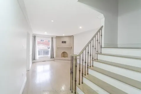 36 Kentucky Drive Brampton ON L6Y 4E9