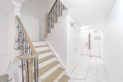 36 Kentucky Drive Brampton ON L6Y 4E9