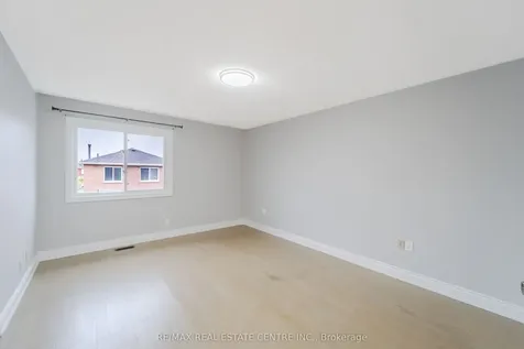 36 Kentucky Drive Brampton ON L6Y 4E9