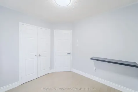36 Kentucky Drive Brampton ON L6Y 4E9