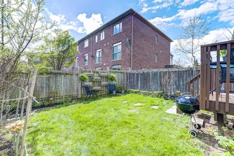 2325 Stone Glen Crescent Oakville ON L6M 0C9