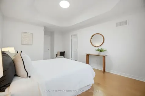 3302 Stoney Crescent Mississauga ON L5M 0N5