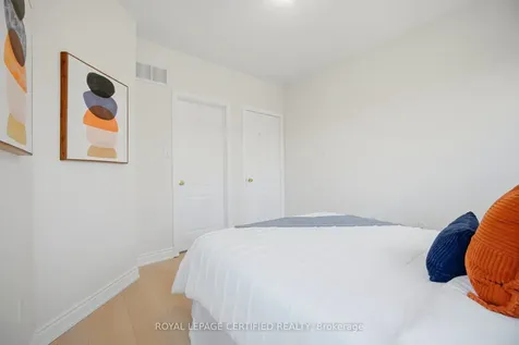 3302 Stoney Crescent Mississauga ON L5M 0N5