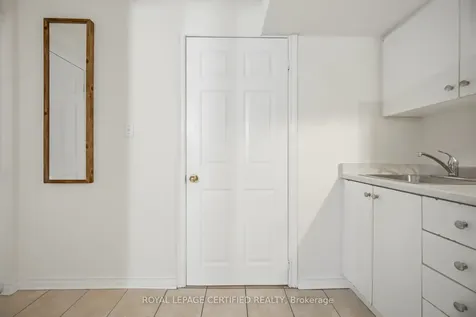 3302 Stoney Crescent Mississauga ON L5M 0N5