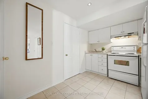 3302 Stoney Crescent Mississauga ON L5M 0N5