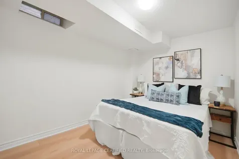 3302 Stoney Crescent Mississauga ON L5M 0N5