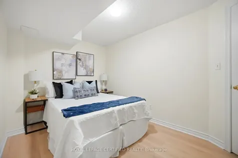 3302 Stoney Crescent Mississauga ON L5M 0N5