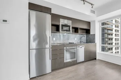 7 Mabelle Avenue Toronto ON M9A 4X7