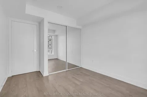 7 Mabelle Avenue Toronto ON M9A 4X7