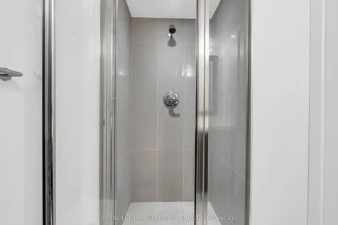 7 Mabelle Avenue Toronto ON M9A 4X7