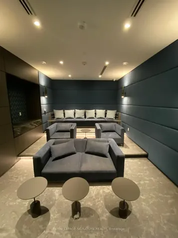 7 Mabelle Avenue Toronto ON M9A 4X7